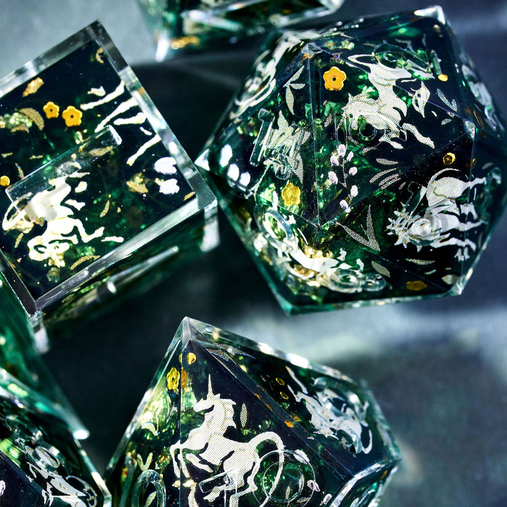 Hunt of the Unicorn 7-Piece Iconic Dice Set